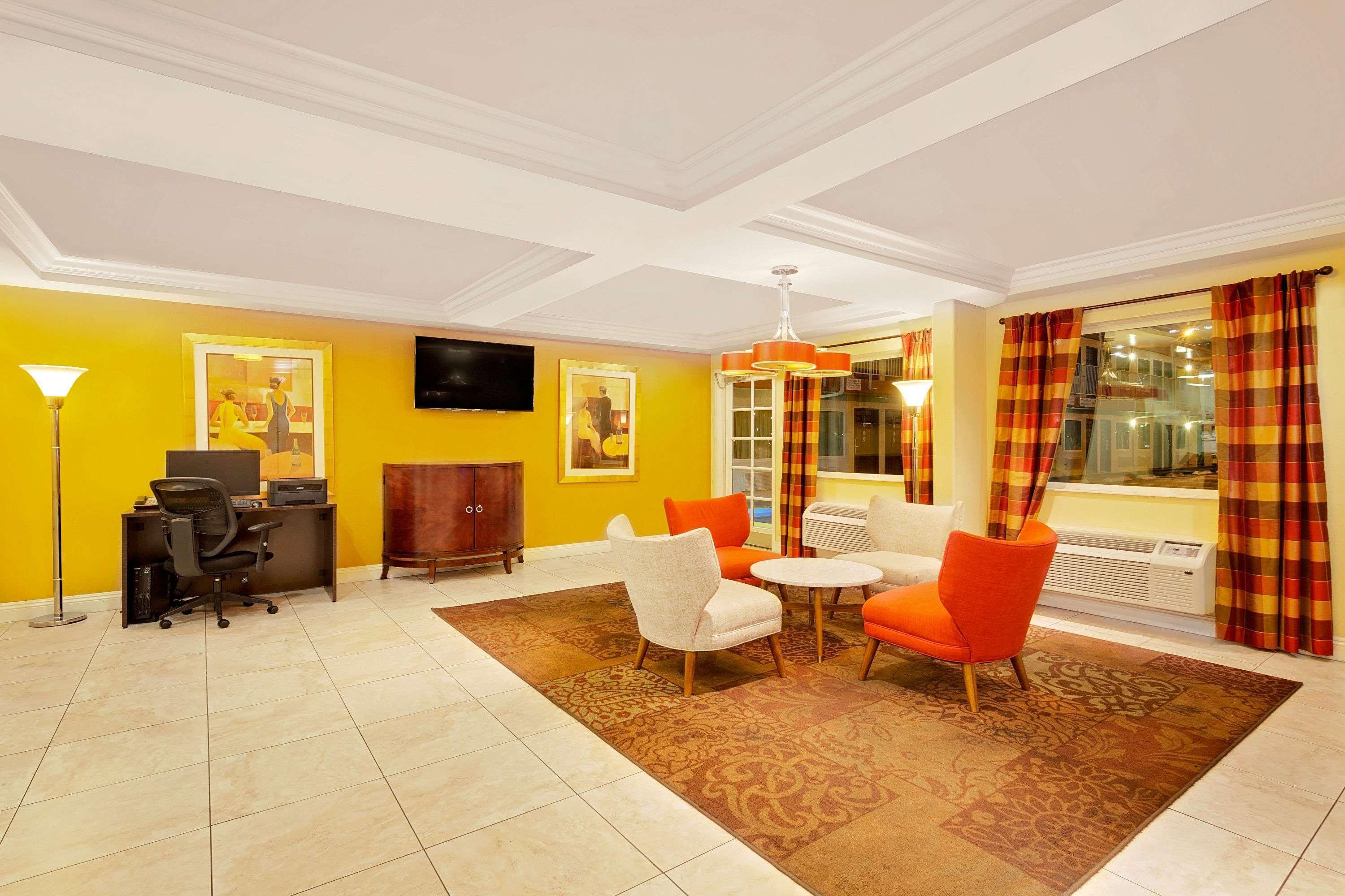 Howard Johnson By Wyndham Las Vegas Near The Strip Kültér fotó