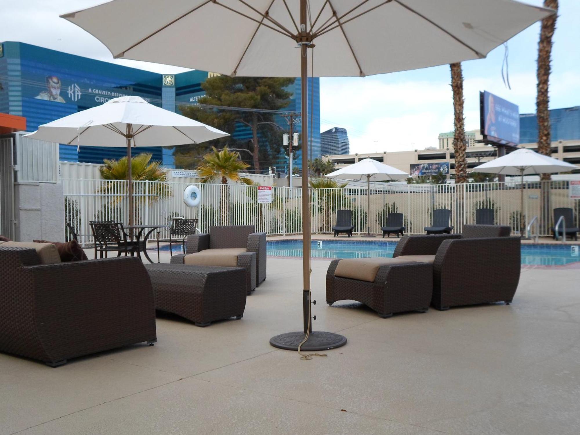 Howard Johnson By Wyndham Las Vegas Near The Strip Kültér fotó