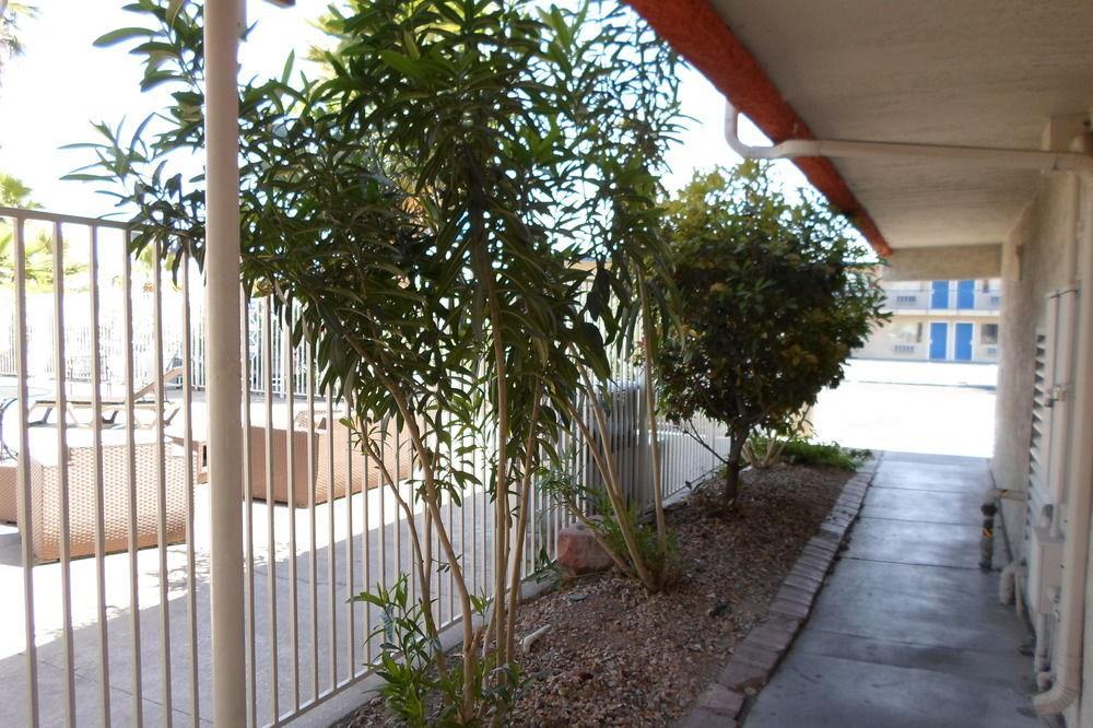 Howard Johnson By Wyndham Las Vegas Near The Strip Kültér fotó