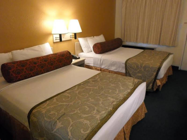 Howard Johnson By Wyndham Las Vegas Near The Strip Kültér fotó