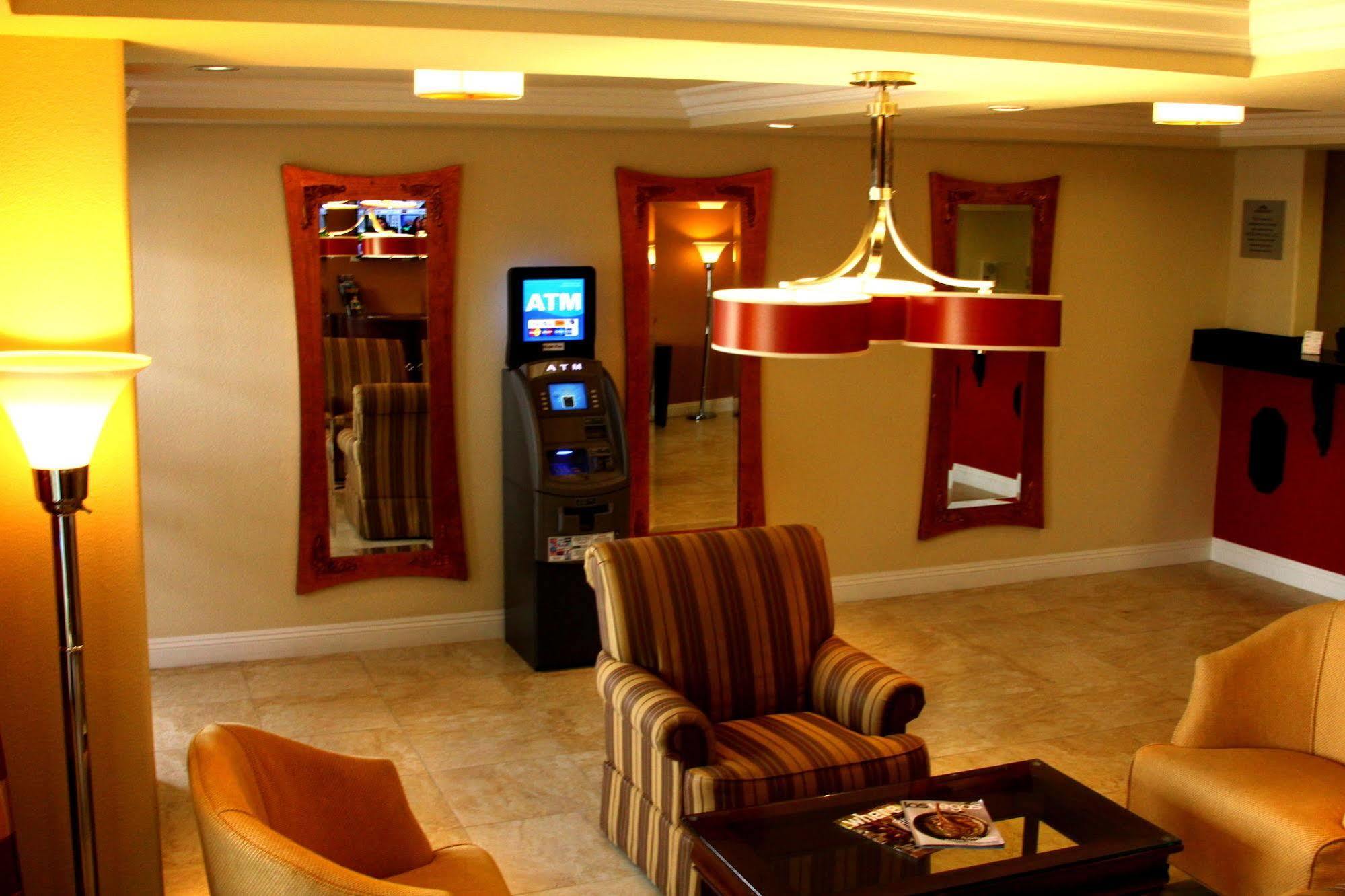 Howard Johnson By Wyndham Las Vegas Near The Strip Kültér fotó